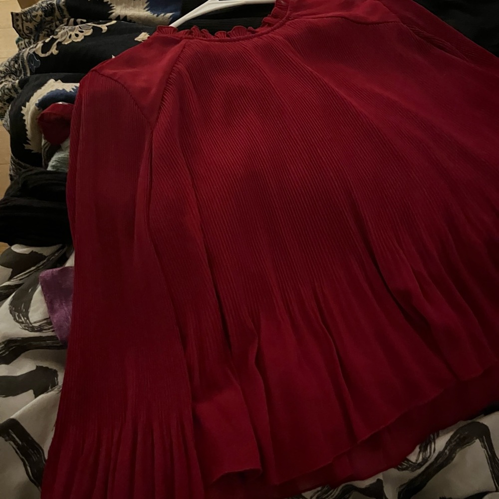 Pleated long sleeve shirt